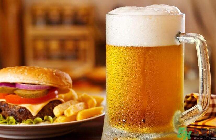 喝啤酒之后可以喝奶茶嗎？喝啤酒之后喝奶茶好嗎？