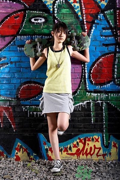 初二女孩內(nèi)褲上有分泌物正常嗎？內(nèi)褲上的分泌物是什么？