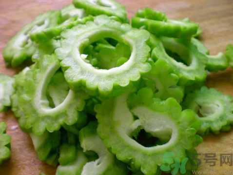 苦瓜生吃能減肥嗎？苦瓜能生吃嗎？