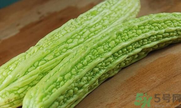 苦瓜的皮可以吃嗎？苦瓜要不要削皮？