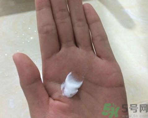 一人一方龍腦祛痘凈顏洗面奶怎么樣？好用嗎？