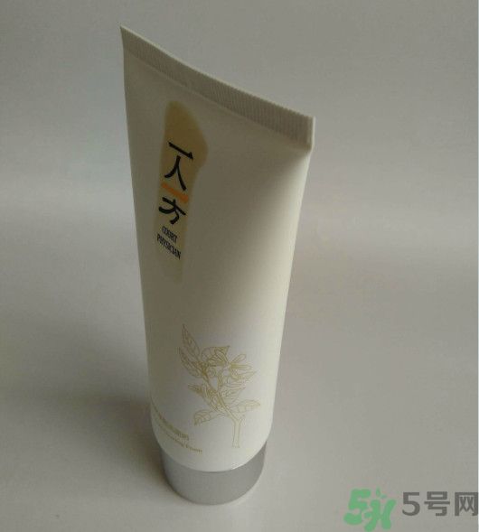 一人一方龍腦祛痘凈顏洗面奶怎么樣？好用嗎？