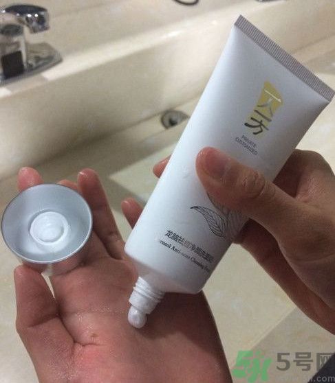 一人一方龍腦祛痘凈顏洗面奶怎么樣？好用嗎？