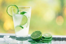 檸檬和苦瓜一起泡水喝臉癢是怎么回事？檸檬和苦瓜一起喝泡水喝臉癢怎么辦？