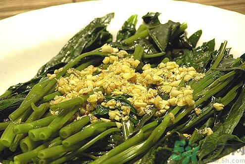 炒空心菜發(fā)黑怎么辦？空心菜怎么炒不發(fā)黑？