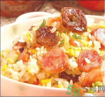 寶寶吃西紅柿炒米飯好嗎?寶寶能吃番茄蛋炒飯嗎？