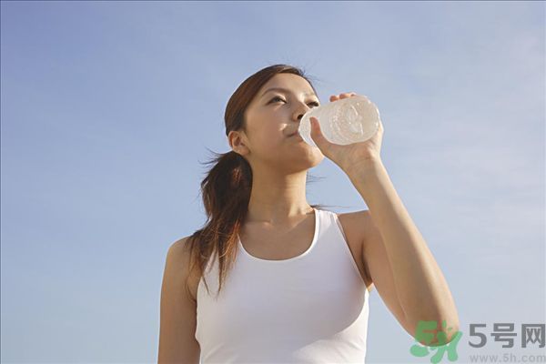 邊跑步邊喝豆?jié){可以嗎？跑步的時(shí)候喝豆?jié){好嗎？