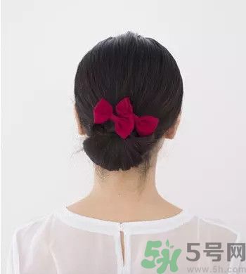 直發(fā)無(wú)劉海怎么扎好看?怎么扎可愛發(fā)型