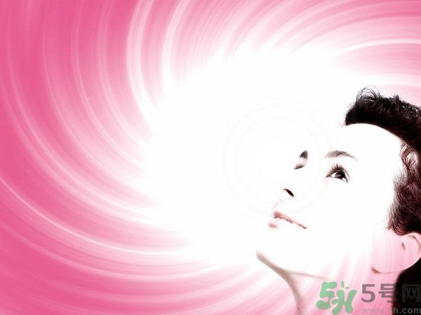 暗沉油性皮膚用什么護(hù)膚品？油性皮膚暗沉怎么護(hù)理？