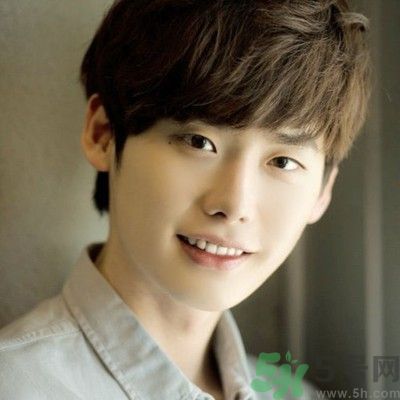 李鐘碩簽約YG是什么公司？韓國三大娛樂公司是那些？