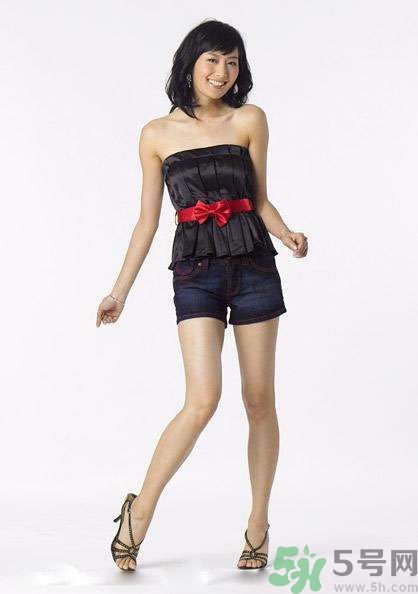 北大醫(yī)學(xué)部強(qiáng)制女生跳短裙操是怎么回事？