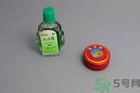 清涼油和風(fēng)油精的區(qū)別？清涼油和風(fēng)油精哪一個好？