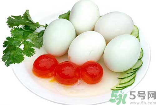 吃咸鴨蛋會上火嗎？吃咸鴨蛋可以降火嗎？