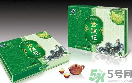 金銀花露可以加在奶粉里給寶寶喝嗎? 金銀花露可以加在奶粉里給寶寶喝嗎?