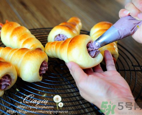 面包吃多了會(huì)上火嗎?面包吃多了好不好