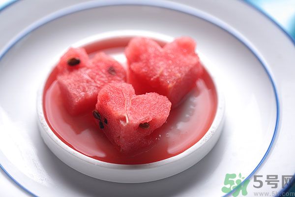 吃西瓜可以美容嗎？吃西瓜對(duì)皮膚有什么好處