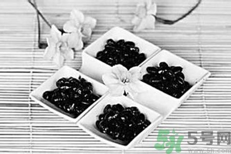 黑豆可以和牛奶一起煮嗎？黑豆和牛奶可以一起吃嗎？