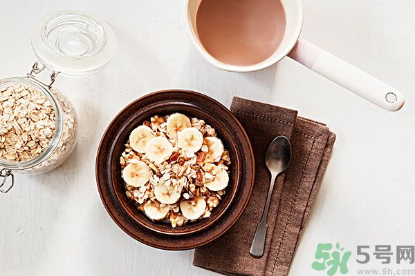 夏天吃燕麥好嗎？夏天吃燕麥有什么好處？