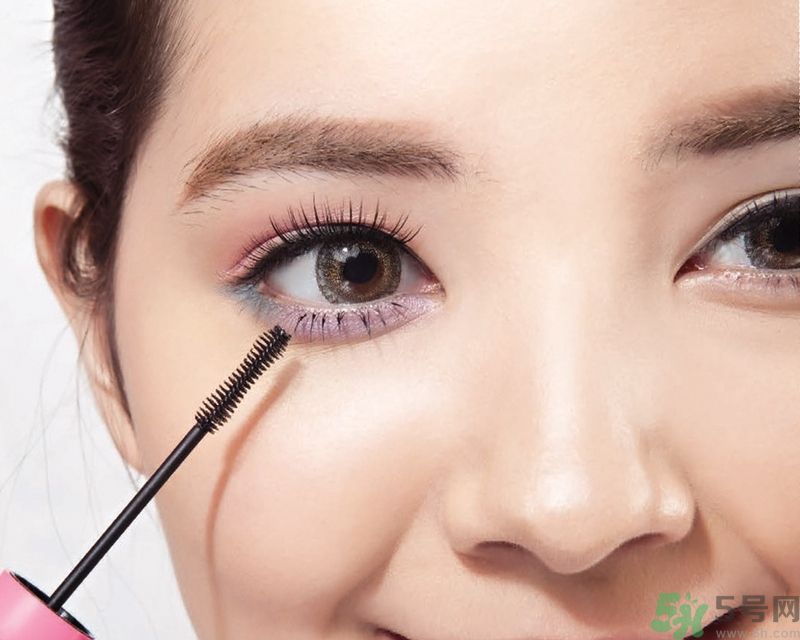 夏天怎么畫眼妝?春夏系輕甜紫粉紅花眼妝 夏天怎么畫眼妝?春夏系輕甜紫粉紅花眼妝