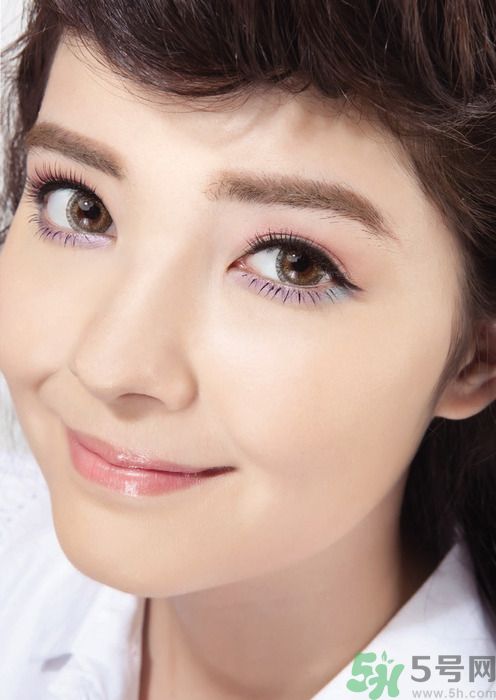 夏天怎么畫眼妝?春夏系輕甜紫粉紅花眼妝 夏天怎么畫眼妝?春夏系輕甜紫粉紅花眼妝