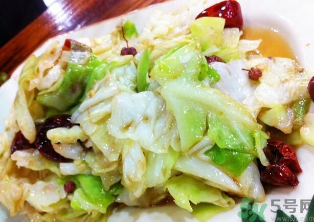 炒包菜可以用蘋(píng)果醋嗎？炒包菜用蘋(píng)果醋好嗎？