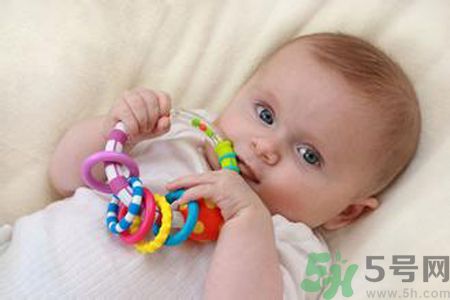 怎么判斷寶寶有沒有中暑？夏天寶寶怎么預防中暑？