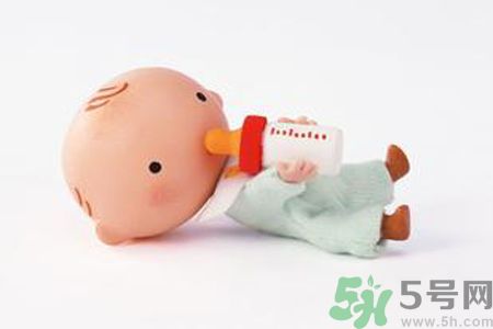 寶寶夏季中暑的原因？寶寶夏季中暑了怎么辦？