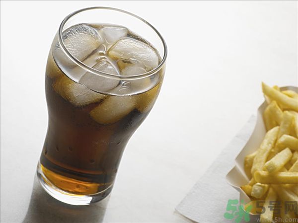 腎結(jié)石能喝冰啤酒嗎？腎結(jié)石喝啤酒好嗎？