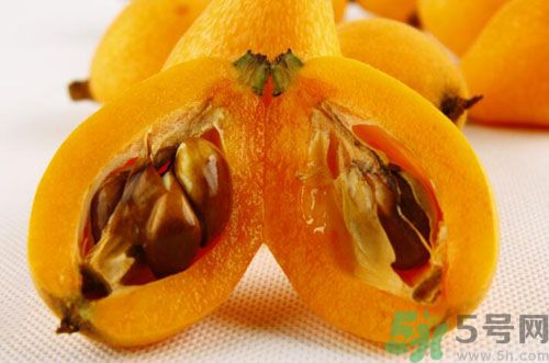 經(jīng)期可以吃枇杷嗎？經(jīng)期吃枇杷會(huì)不會(huì)肚子痛？