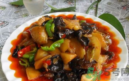 茄子可以和木耳一起吃嗎?茄子能和木耳同吃嗎? 茄子可以和木耳一起吃嗎?茄子能和木耳同吃嗎?