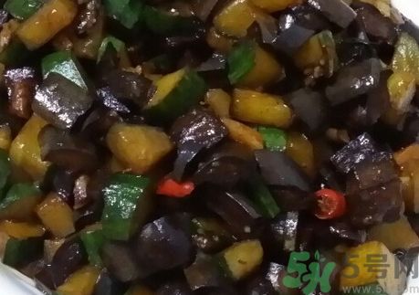 茄子可以和黃瓜一起吃嗎?茄子能和黃瓜同吃嗎?