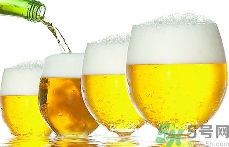 過期啤酒能喝嗎？過期啤酒喝了會怎么樣？