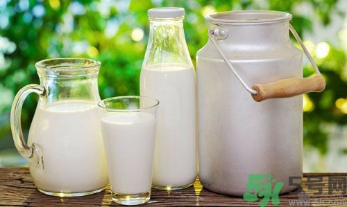 西瓜能和牛奶一起吃嗎？西瓜和牛奶一起吃好嗎？