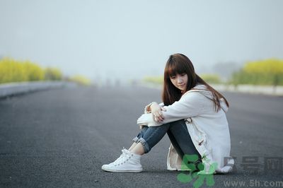 因太漂亮替考被發(fā)現(xiàn)是怎么回事？統(tǒng)考作弊會(huì)有什么懲罰？