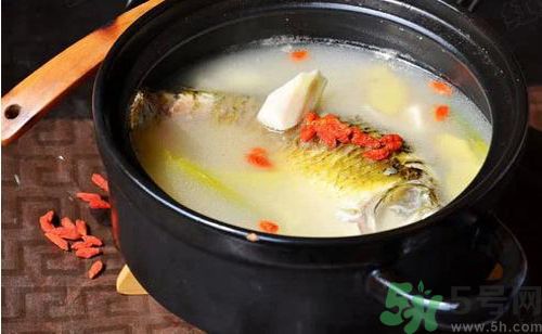 夏天吃魚(yú)會(huì)上火嗎？夏天上火能吃魚(yú)嗎？