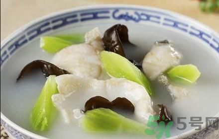 魚能和萵苣一起煮嗎？魚可以和萵苣一起吃嗎？