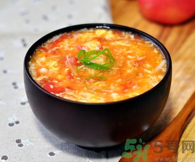 坐月子能吃生西紅柿？月子里能不能吃生的西紅柿？