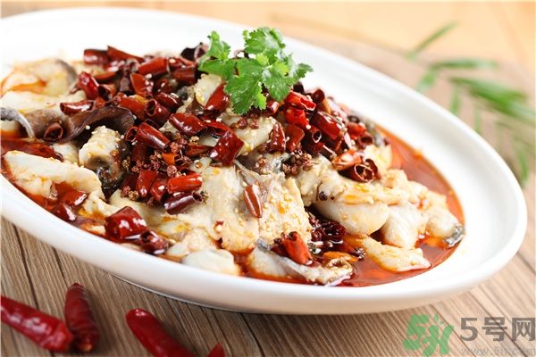 吃魚的時候能喝茶嗎？吃魚可以喝茶嗎？