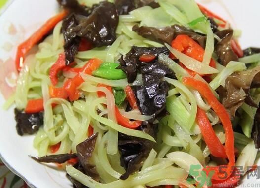 筍子可以和木耳一起炒嗎？筍子能和木耳一起吃嗎？