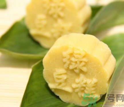 吃綠豆糕可以喝酸奶嗎？吃綠豆糕喝酸奶好不好？