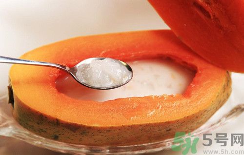 木瓜皮是青的能吃嗎?木瓜皮是綠的能吃嗎 木瓜皮是青的能吃嗎?木瓜皮是綠的能吃嗎