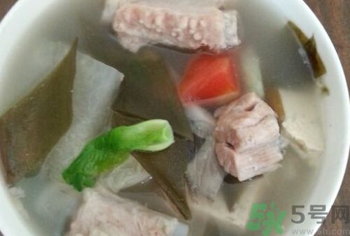 海帶排骨湯什么時候放鹽最好?海帶排骨湯加鹽的時間 海帶排骨湯什么時候放鹽最好?海帶排骨湯加鹽的時間