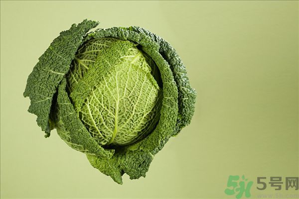 包菜外面爛了還能吃嗎？包菜里面有花可以吃嗎？