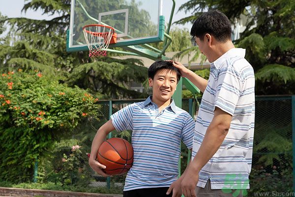 喝啤酒會影響身高嗎？喝啤酒會長不高嗎？