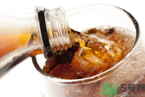 可樂沒氣了還能喝嗎？可樂沒氣了可以喝嗎？