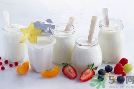 櫻桃可以和酸奶一起吃嗎?櫻桃能和酸奶同吃嗎? 櫻桃可以和酸奶一起吃嗎?櫻桃能和酸奶同吃嗎?