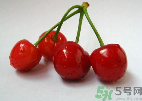 櫻桃可以和蜂蜜一起吃嗎?櫻桃能和蜂蜜同吃嗎? 櫻桃可以和蜂蜜一起吃嗎?櫻桃能和蜂蜜同吃嗎?