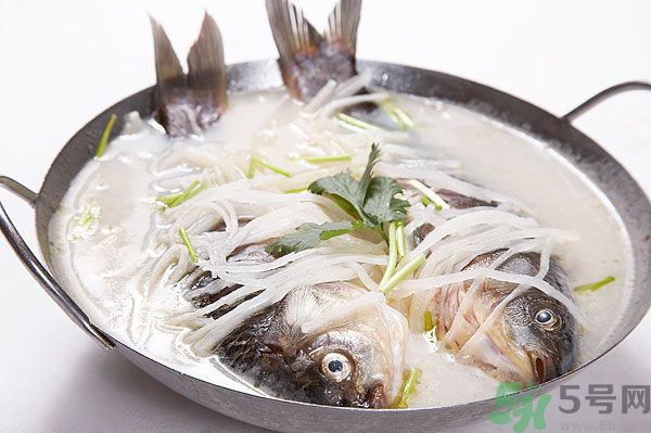 芥末可以和鯽魚(yú)一起吃嗎？芥末和鯽魚(yú)一起吃好嗎？