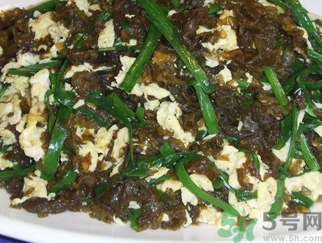 來(lái)月經(jīng)能吃地皮菜嗎?大姨媽來(lái)了可以吃地皮菜嗎? 來(lái)月經(jīng)能吃地皮菜嗎?大姨媽來(lái)了可以吃地皮菜嗎?