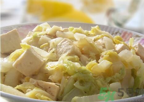 包菜可以和豆腐一起炒嗎？包菜能和豆腐一起吃嗎？